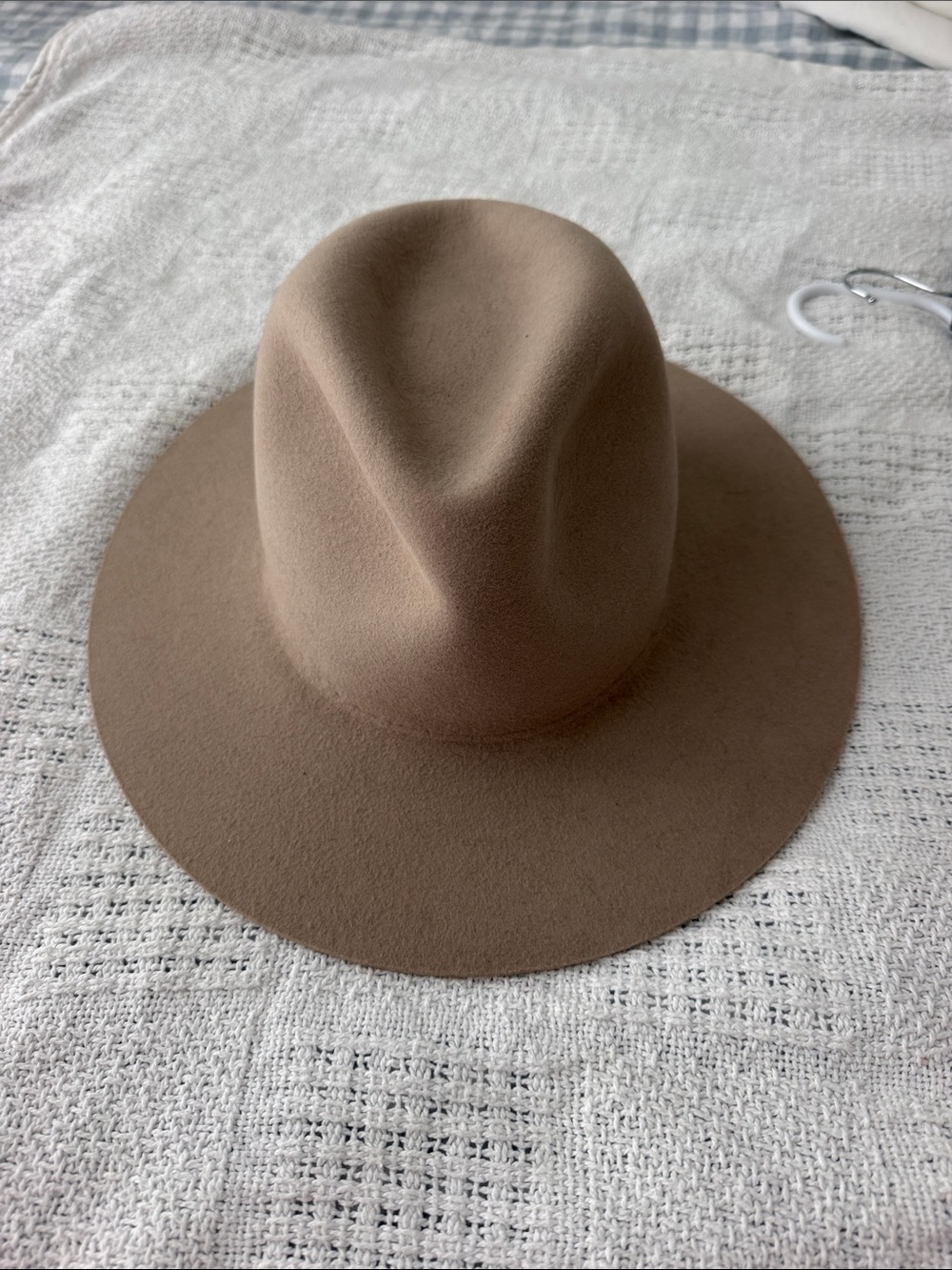 AKUBURA Wide-Brim Felt Fedora Hat - Camel Brown